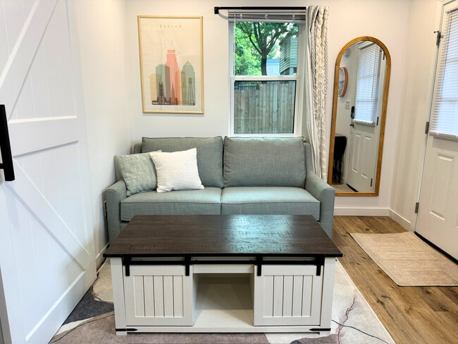 Photo - 606 Price Ave