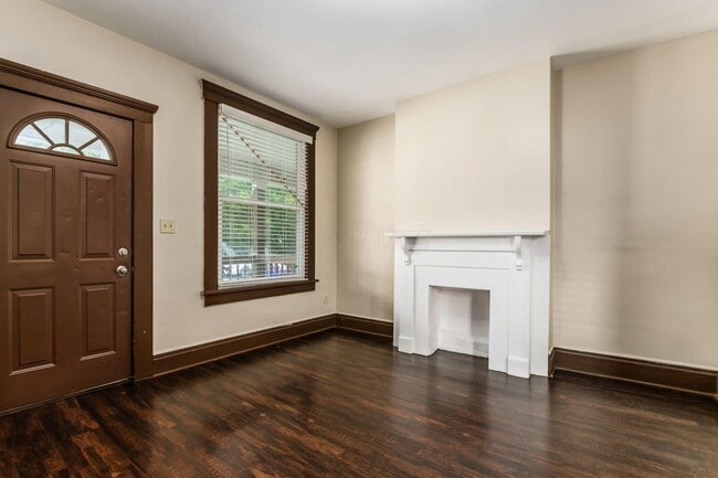 Photo - 541 E Whittier St Unit 541