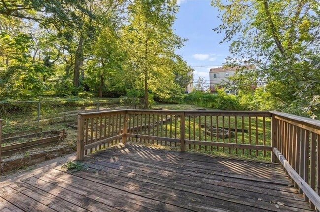 Photo - 3 bed 1 bath by ku med