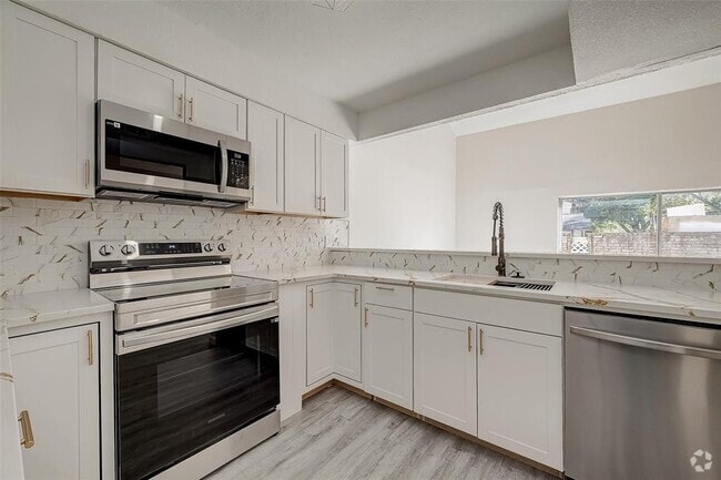 Building Photo - 12632 Newbrook Dr Rental