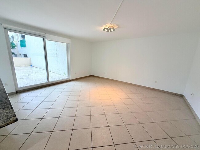 Photo - 19900 E Country Club Dr Unit 210