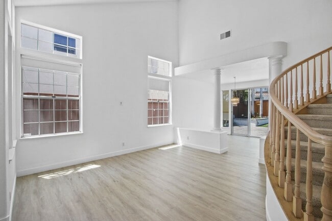 Photo - Gorgeous Costa Mesa Home in Gated Community!