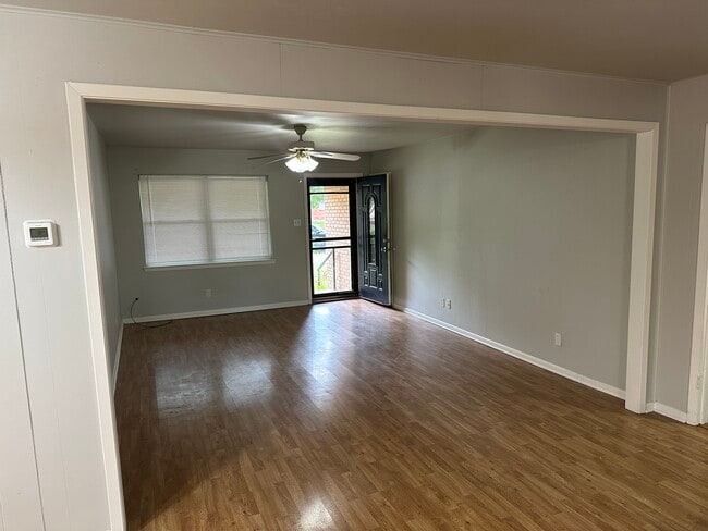 Photo - 1614 Venus Dr