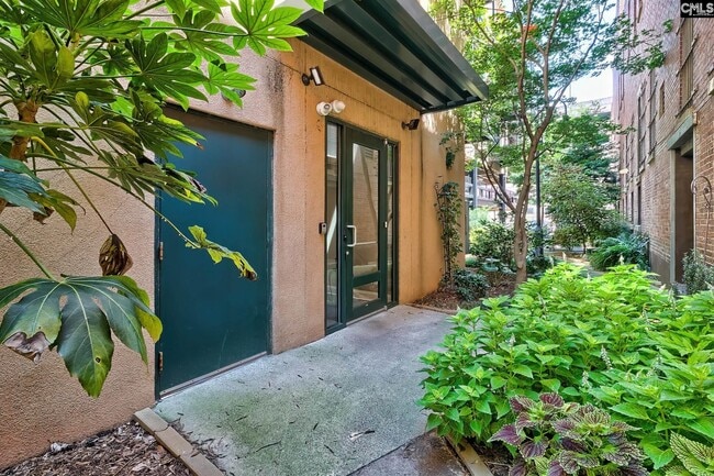 Photo - 1520 Main St