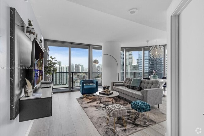 Building Photo - 55 SW 9th St Unit 3501 Rental