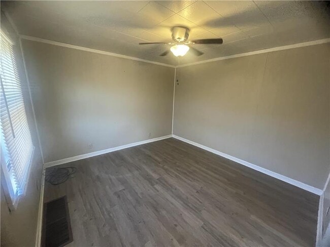 Photo - 407 Mason St