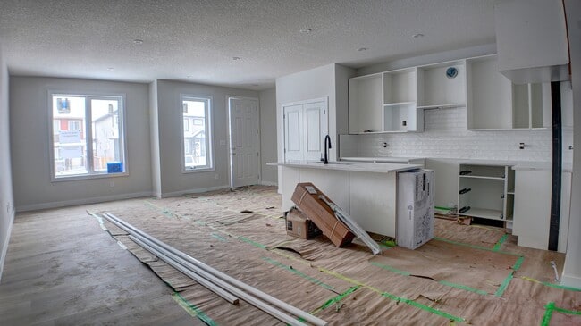 Photo - 10240-10157 157 St NW Unit MAIN 10240