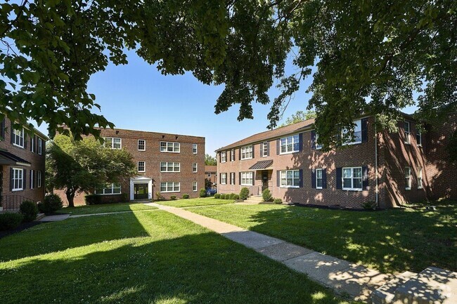 Building Photo - Greenview at Chestnut Run Rental