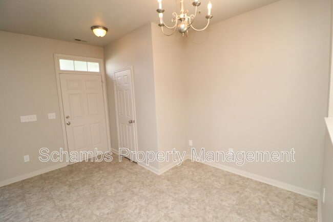 Photo - 5110 Neuse Commons Ln Unidad Apt 111