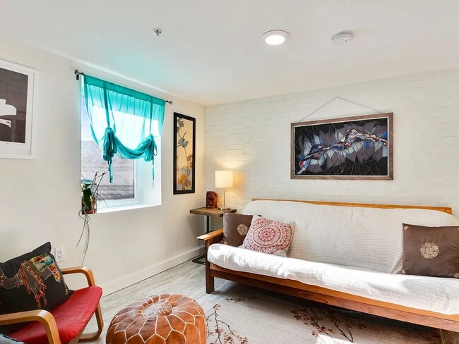 Photo - 4114 New Hampshire Ave NW Unidad 4114 New Hampshire Ave #1