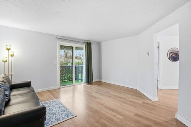 Photo - Remodeled-like new! Adorable 2 br 1 bath, great location! Water-sewer-garbage Incl