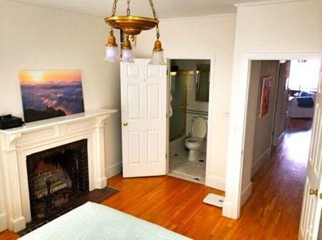 Building Photo - 238 Marlborough St Unit 301 Rental