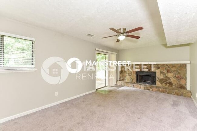 Photo - 3 Bedroom Pet-Friendly Home in Decatur, GA...