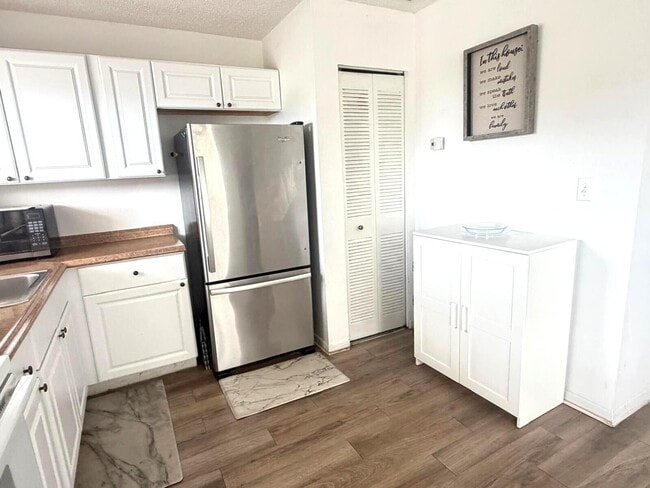 Photo - 406 Lakeside Dr Unit 208