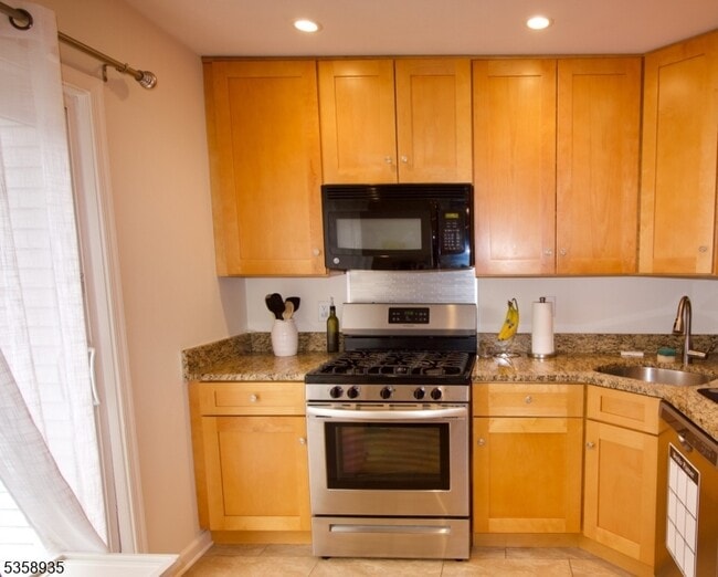 Photo - 78 Woodward Ln Townhome