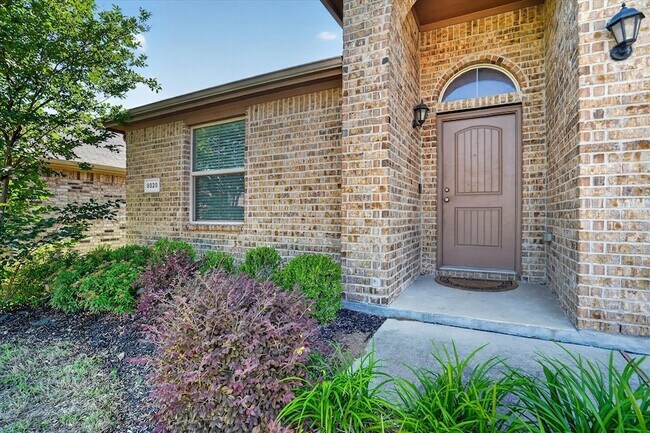 Photo - 8020 Crimea Ln