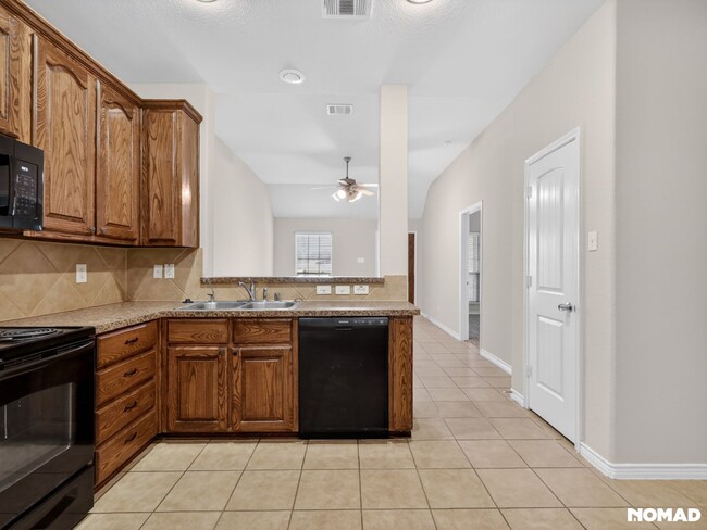 Photo - 2131 Colby Ln