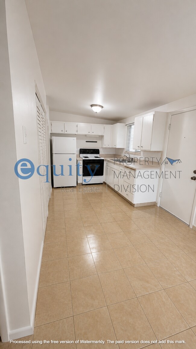 Photo - 324 G St Unit 3