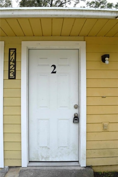 7423 SW 42nd Pl Unit 2