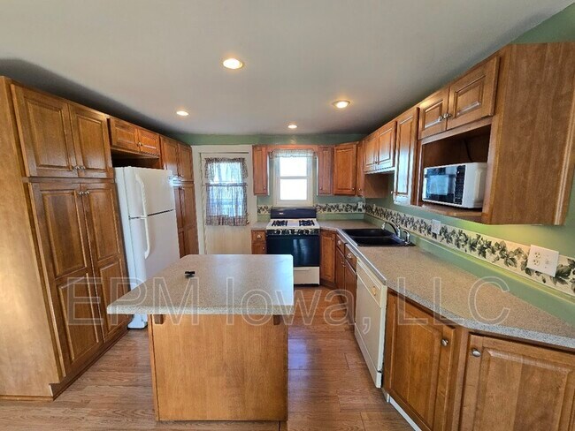 514 3rd Ave SE