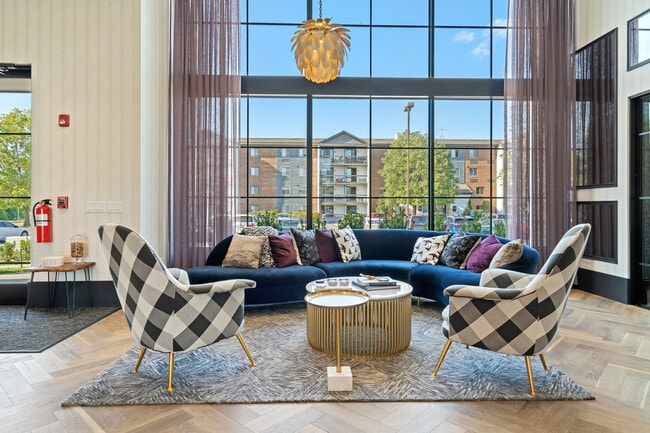 Residences at Lakeside