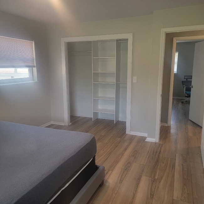 Photo - 25 SW 89th St