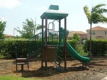 Photo - 1018 NE 42nd Ave