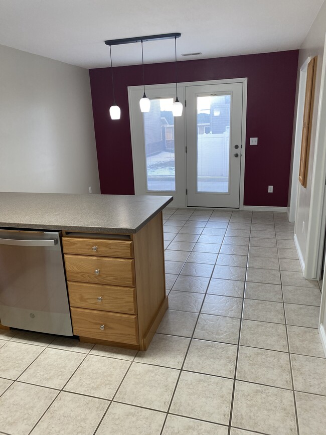 New dishwasher - 556 Pheasant Ridge Dr