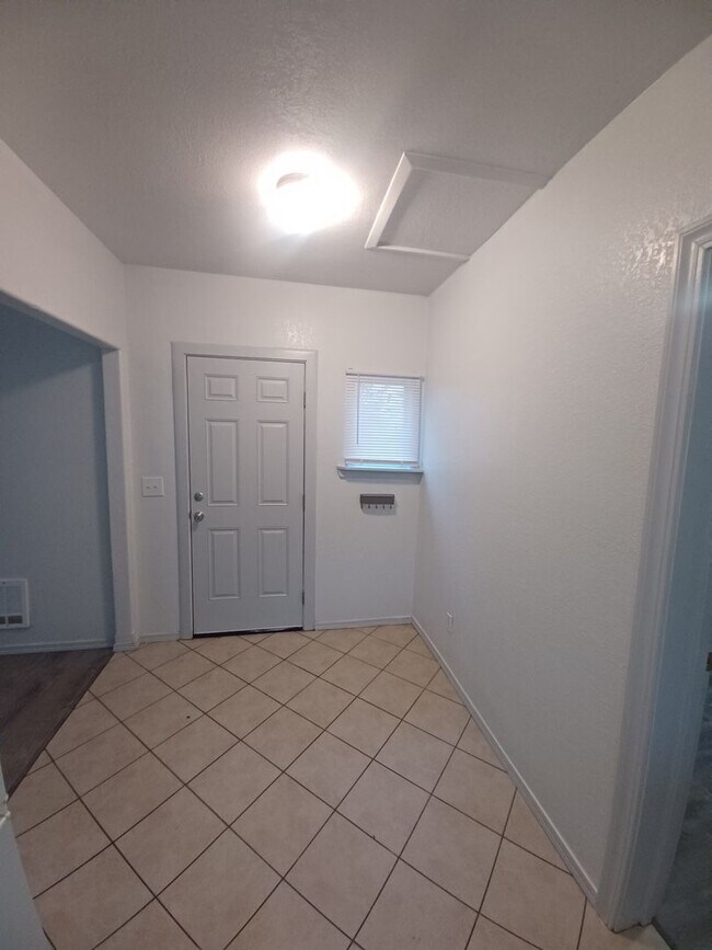 Photo - Vieira-PM-019-0099-15750 Unidad 15750