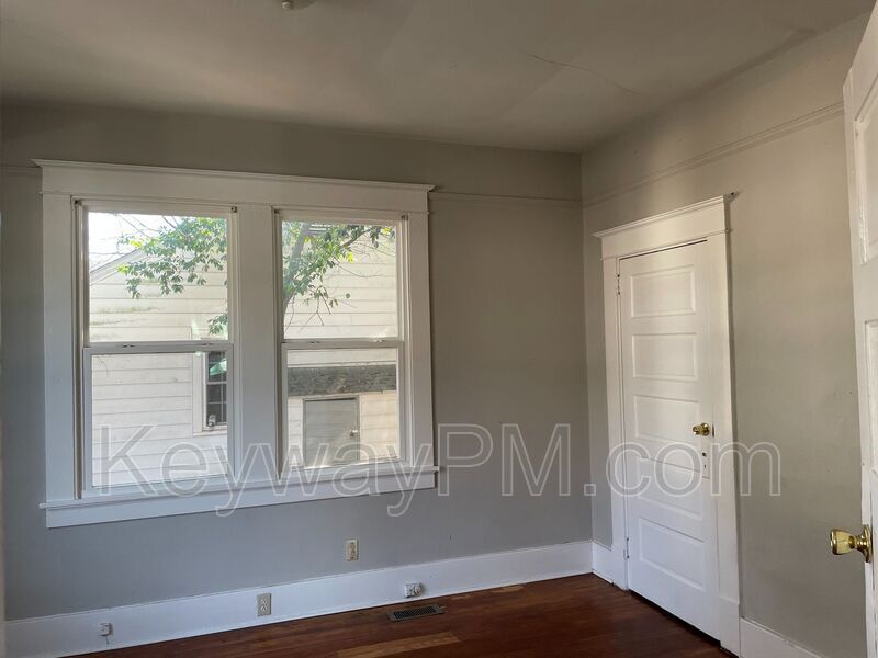 Photo - 1914 Warren St