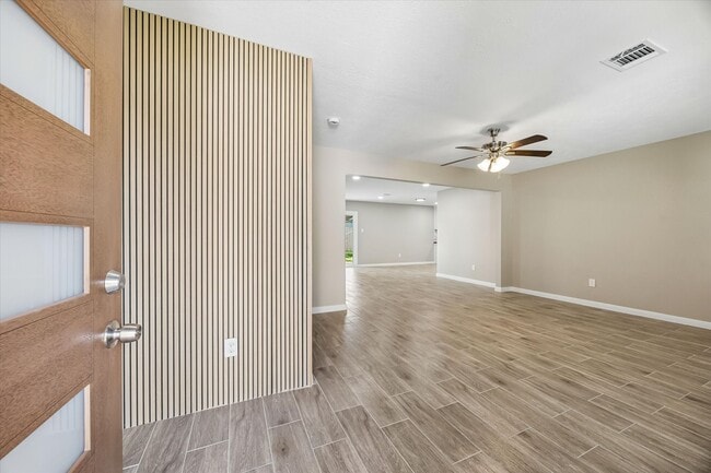 Photo - 4315 Kelling St