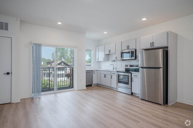 2BR,1BA - 721SF - Kitchen