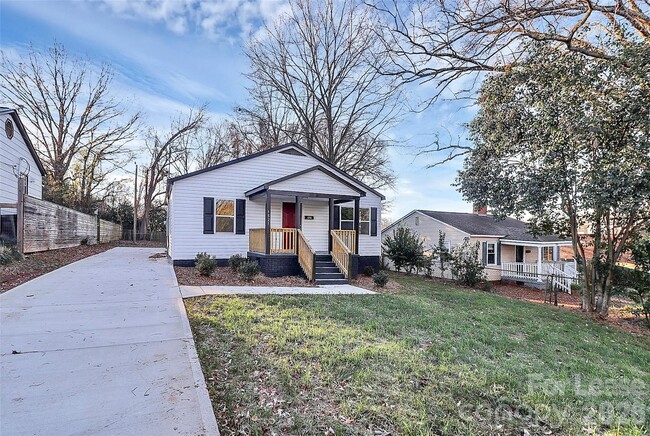 Photo - 1521 Effingham Rd