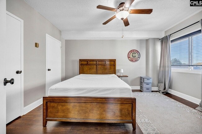 Photo - 1520 Senate St