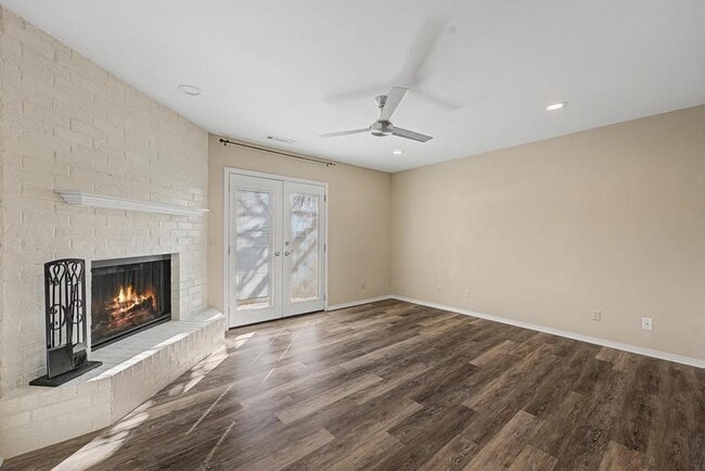 Photo - 298 W Mountain St