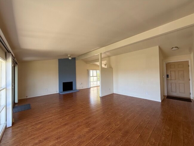 Photo - 9158 Rebecca Ave