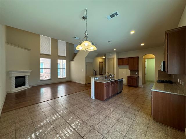 Photo - 1466 Cambridge Dr