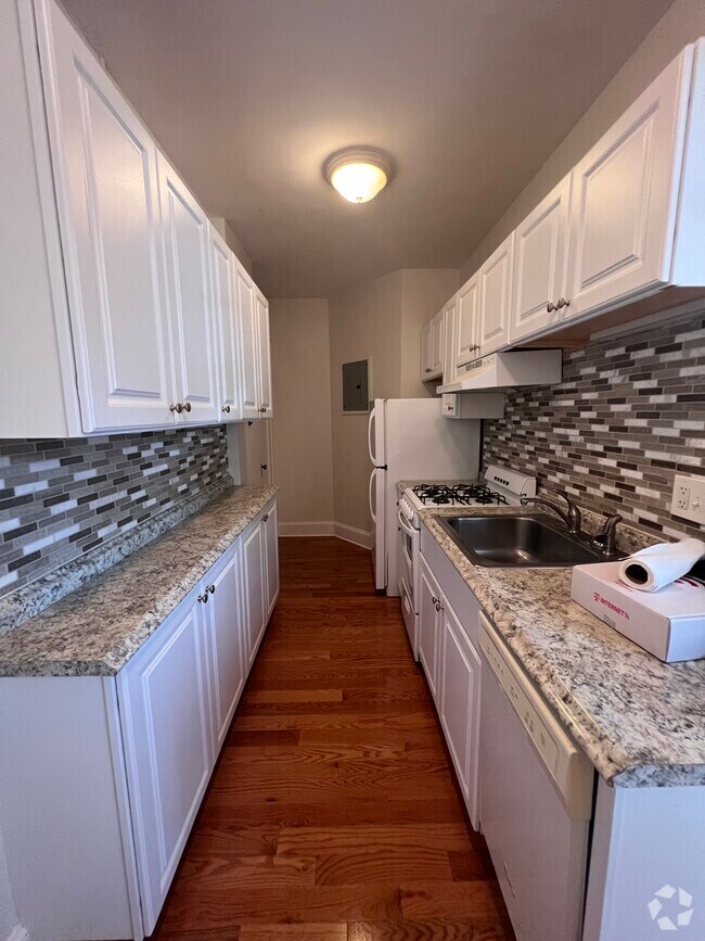 Building Photo - 346 Harvard St Unit 353-2 Rental