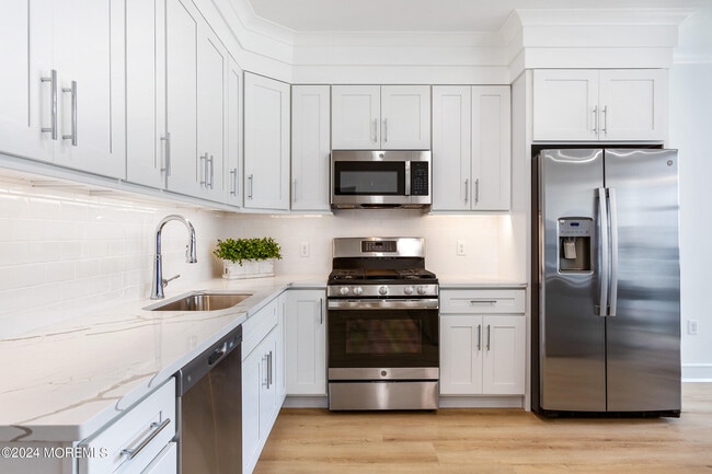 Photo - 298 Westwood Ave Unidad 211