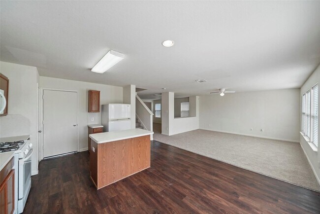3610 Avalon Castle Dr