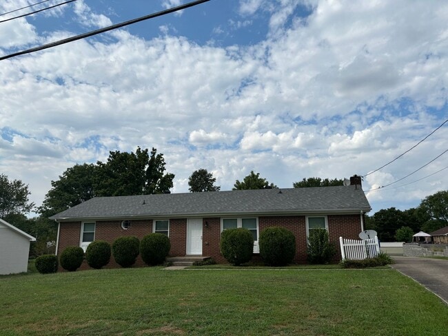 Building Photo - 927 Kenwood Dr Rental