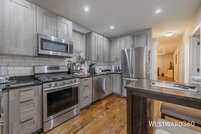 Photo - 1640 W Blackhawk St Unidad 1