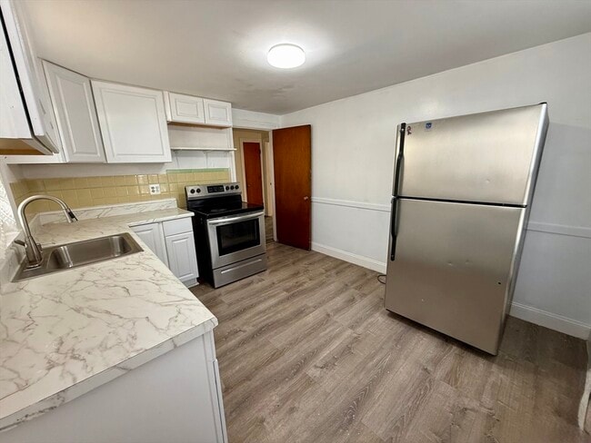 Photo - 27 Hartwell St