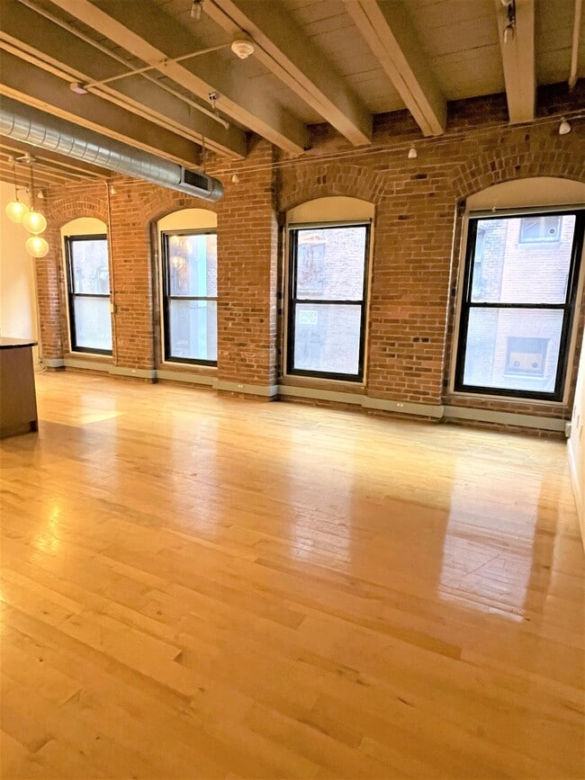 Photo - 111 Beach St