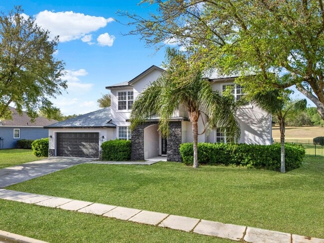 RENOVATED 5 BEDROOM FENCED IN, GOLF FRONTA... - RENOVATED 5 BEDROOM FENCED IN, GOLF FRONTA... House