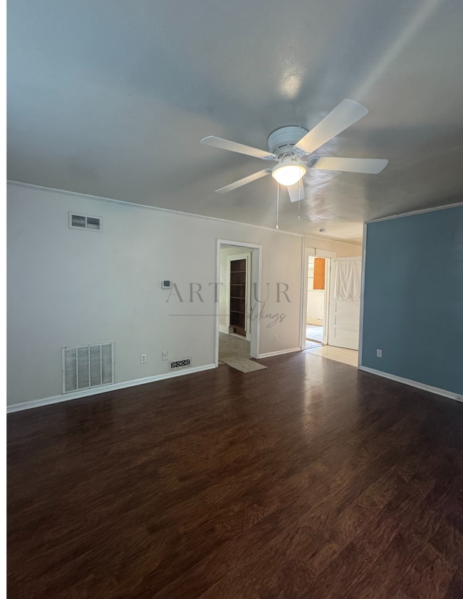 Photo - 815 N Ridge Ave