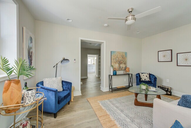 Photo - 701 Lincoln St