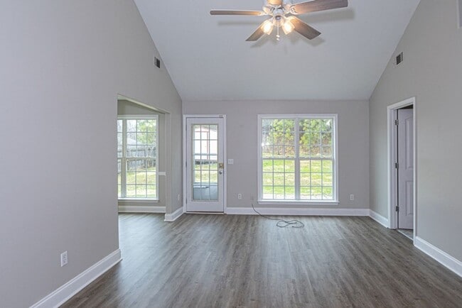 Photo - East Columbus