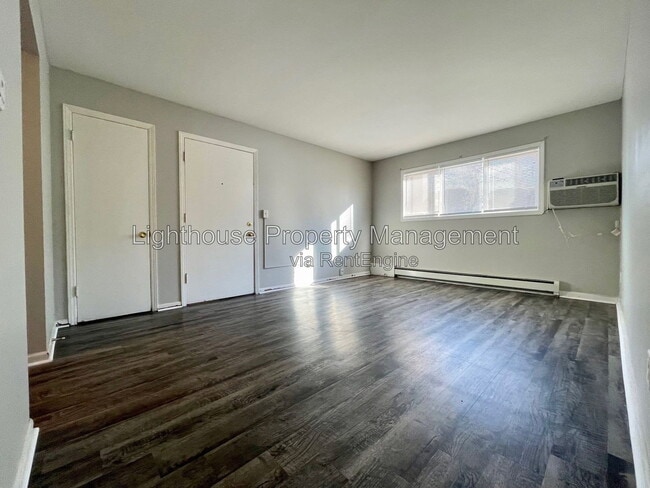 Photo - 3215 Marshall Ave SE