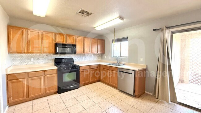 Photo - 1678 E Silktassel Trail